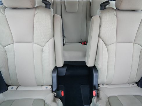 Certified 2025 Subaru Ascent Premium AWD/4WD image 13