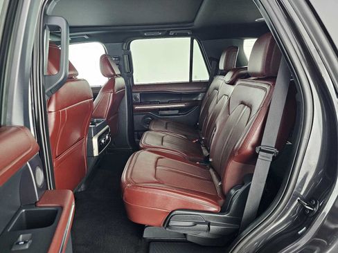 Used 2024 Ford Expedition Limited AWD/4WD image 18