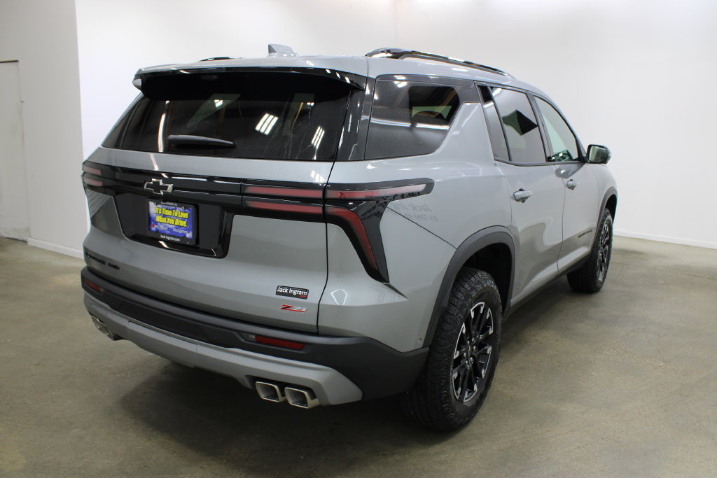 Used 2026 Chevrolet Traverse Z71 w/ Enhanced Driving Package AWD/4WD image 5