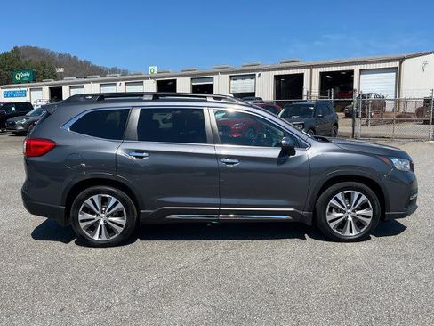 Used 2022 Subaru Ascent Touring w/ Popular Package #2A image 2
