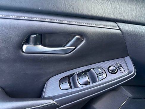 Used 2024 Nissan Sentra SV FWD image 19