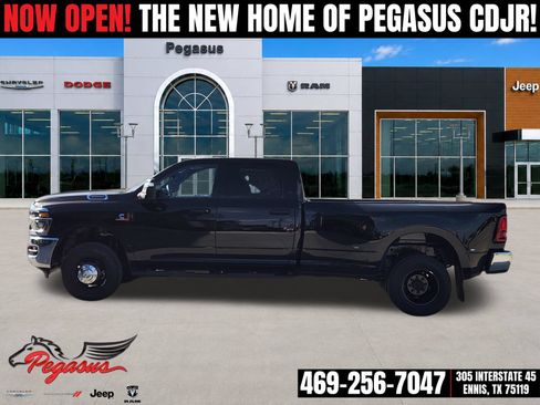 New 2026 RAM 3500 Tradesman AWD/4WD image 3