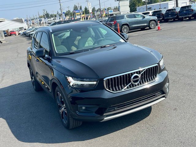 Used 2020 Volvo XC40 T5 Inscription w/ Protection Package Premier AWD/4WD image 7