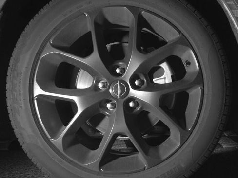Used 2025 Chrysler Pacifica Limited FWD image 11