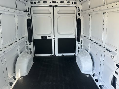 Used 2023 RAM ProMaster 2500 image 18
