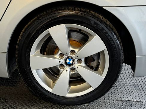 Used 2006 BMW 530xi Wagon AWD/4WD image 12