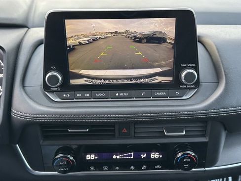 Certified 2025 Nissan Rogue SV image 34