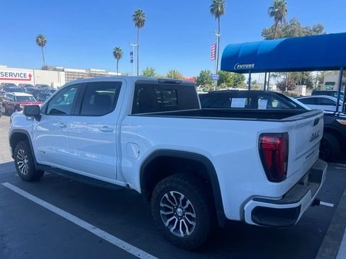 Used 2023 GMC Sierra 1500 AT4 w/ AT4 Premium Package AWD/4WD image 11