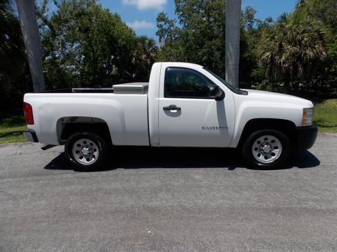 Used 2013 Chevrolet Silverado 1500 W/T RWD image 4