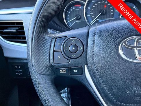 Used 2014 Toyota Corolla LE FWD image 11