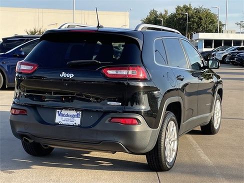 Used 2018 Jeep Cherokee Latitude image 4