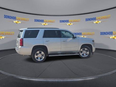 Used 2019 Chevrolet Tahoe LT w/ LT Signature Package RWD image 11