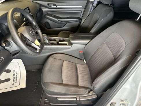 Used 2022 Nissan Altima 2.5 S FWD image 19