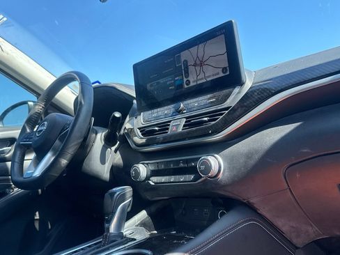 Certified 2023 Nissan Altima 2.5 SR w/ SR Premium Package FWD image 30