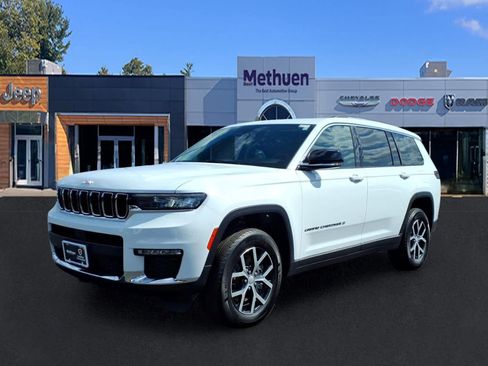 Used 2023 Jeep Grand Cherokee L Limited AWD/4WD image 10