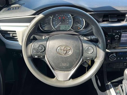 Used 2015 Toyota Corolla LE image 17