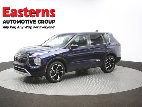 Used 2022 Mitsubishi Outlander SE AWD/4WD image 46