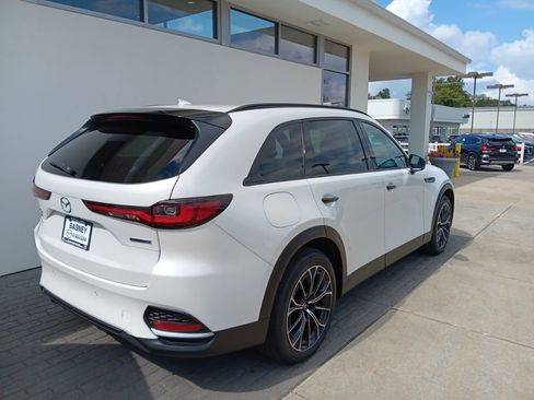 Certified 2025 MAZDA CX-70 Plug-In Hybrid w/ Premium Plus image 5