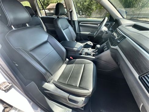 Used 2023 Volkswagen Atlas SE image 27