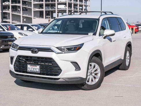 Certified 2024 Toyota Grand Highlander FWD image 1
