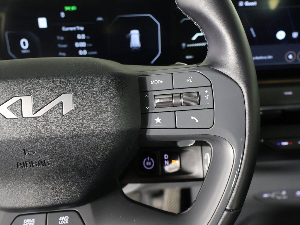 Used 2024 Kia EV9 Land AWD/4WD image 45