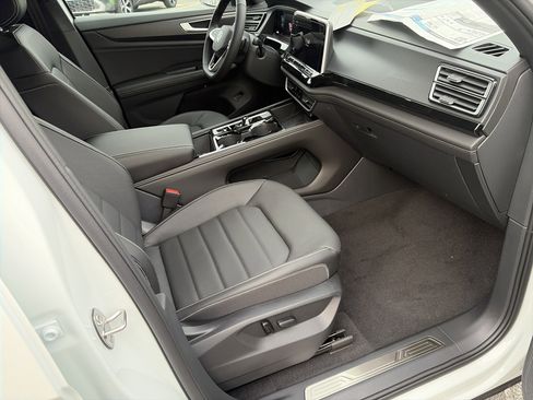 New 2026 Volkswagen Atlas Cross Sport SEL R-Line image 21