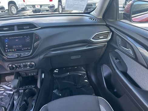 Used 2023 Chevrolet TrailBlazer LT w/ Convenience Package image 4