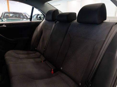 Used 2012 Volkswagen Jetta S FWD image 18