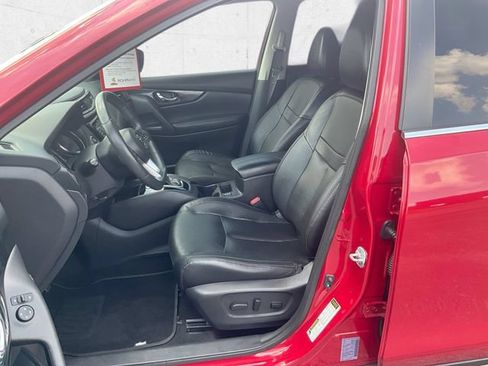 Used 2017 Nissan Rogue SL FWD image 11