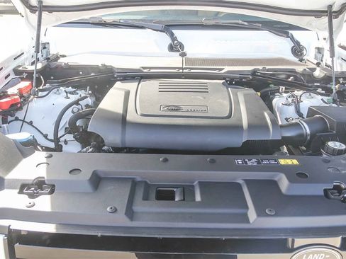 New 2026 Land Rover Defender 110 S image 27