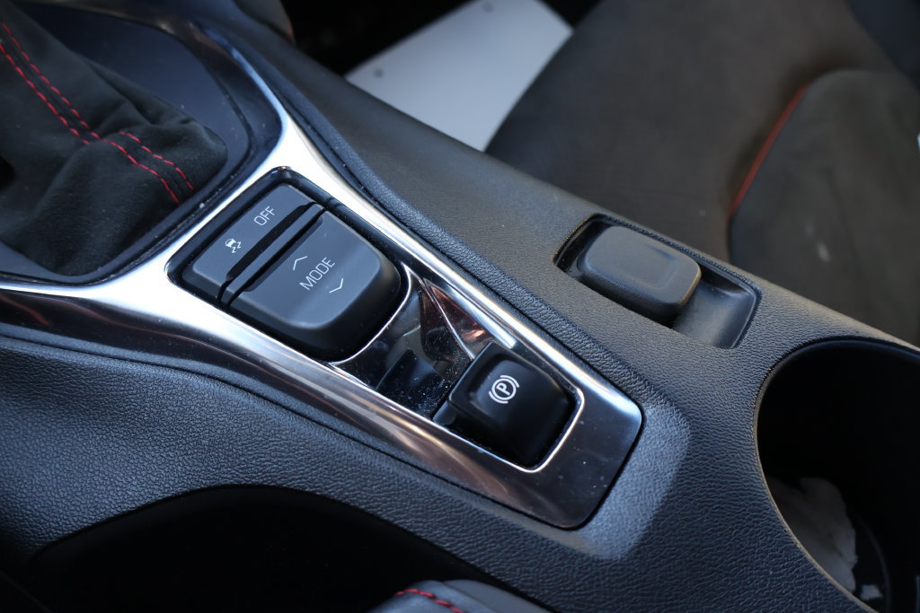 Used 2020 Chevrolet Camaro ZL1 RWD image 29
