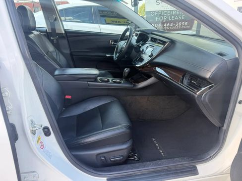Used 2013 Toyota Avalon XLE Premium FWD image 8