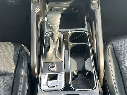 Used 2025 Kia Telluride S FWD image 28