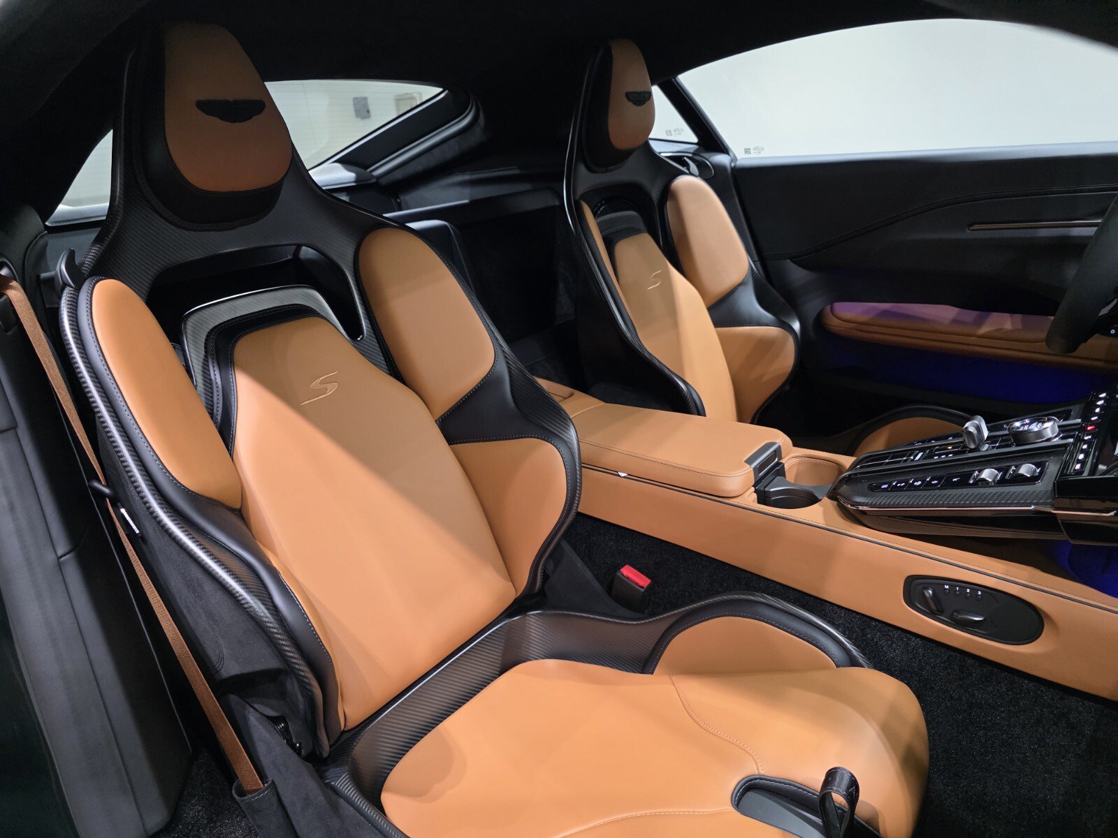 New 2026 Aston Martin V8 Vantage S RWD image 19
