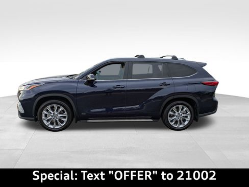 Used 2023 Toyota Highlander Limited image 7