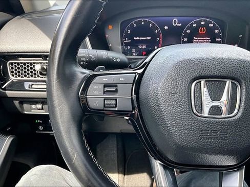 Used 2022 Honda Civic Touring image 10