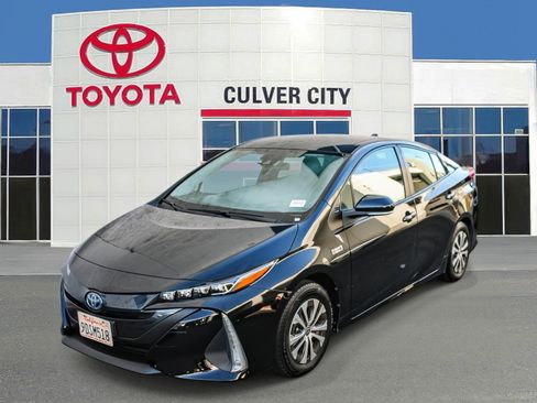 Certified 2022 Toyota Prius Prime LE image 1