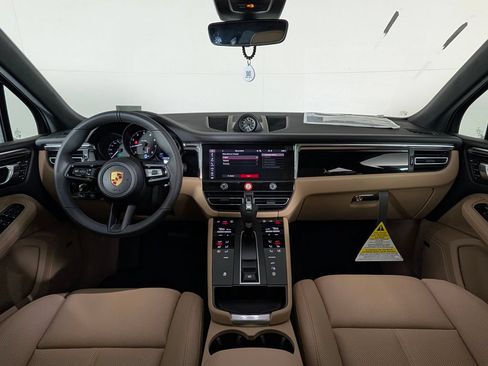 New 2026 Porsche Macan AWD/4WD image 20
