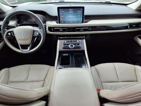 Used 2020 Lincoln Aviator Reserve w/ Equipment Group 201A image 9