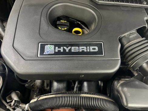 Used 2019 Ford Fusion SE FWD image 10