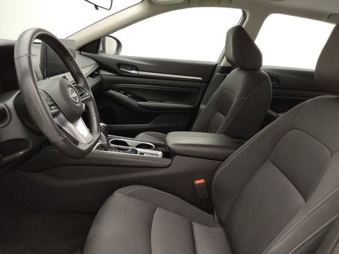 Used 2023 Nissan Altima 2.5 SV w/ SV Premium Package FWD image 17