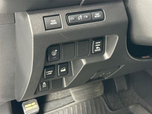 Used 2024 Nissan Frontier SV w/ SV Convenience Package AWD/4WD image 15