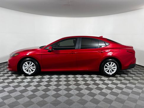 Used 2026 Toyota Camry LE FWD image 9