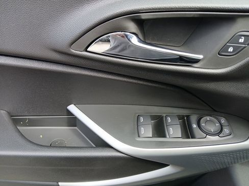 New 2026 Chevrolet Trax LS w/ LS Convenience Package image 11