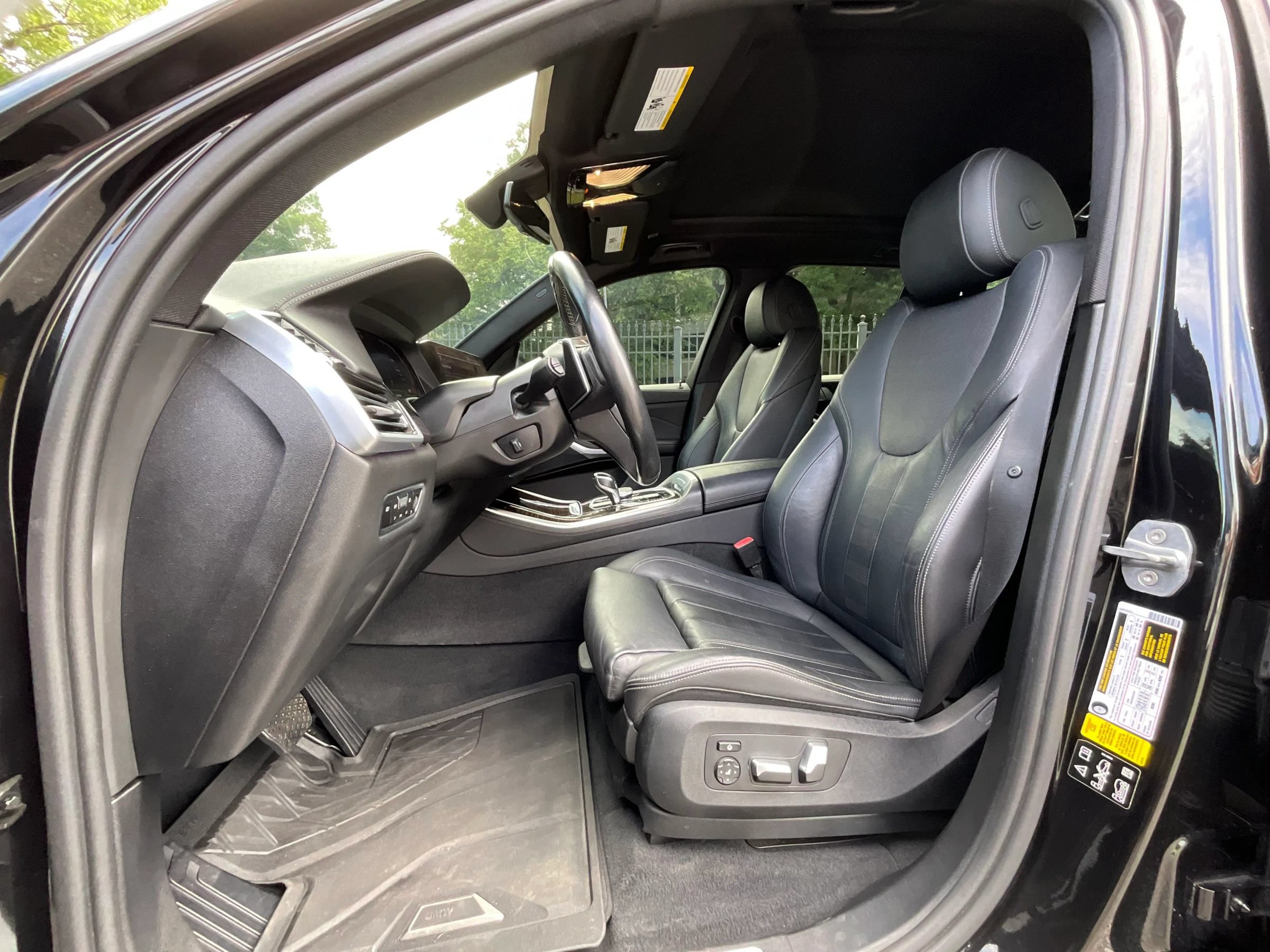 Used 2019 BMW X5 xDrive40i w/ Convenience Package AWD/4WD image 10