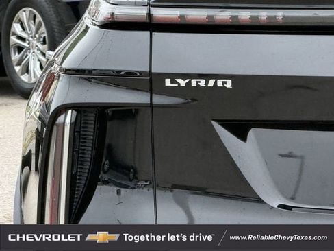 Used 2024 Cadillac Lyriq Luxury w/ LPO, Floor Liner Package RWD image 9