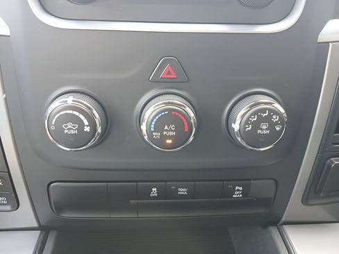 Used 2023 RAM 1500 Warlock AWD/4WD image 19