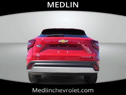 New 2026 Chevrolet Trax LT w/ LT Convenience Package FWD image 6