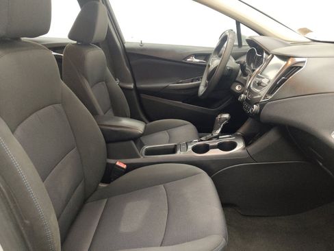 Used 2018 Chevrolet Cruze LT w/ LT Fleet Convenience Package FWD image 21