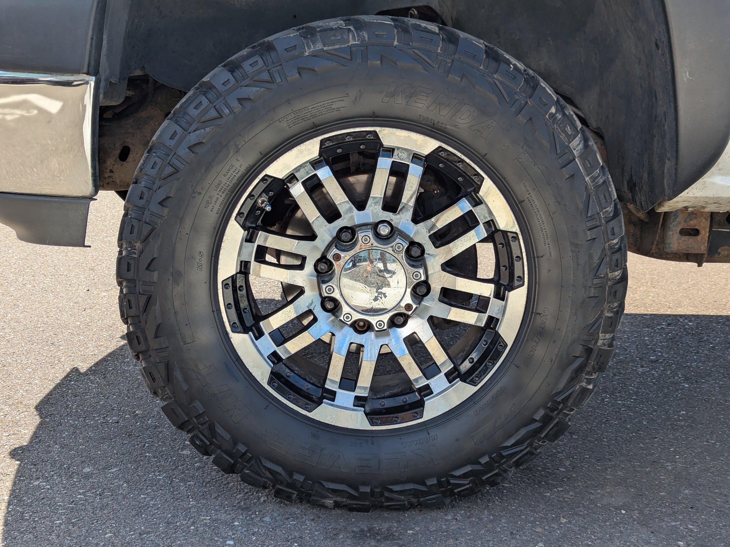 Used 2002 Chevrolet Silverado 2500 LS w/ Off-Road Skid Plate Pkg AWD/4WD image 42